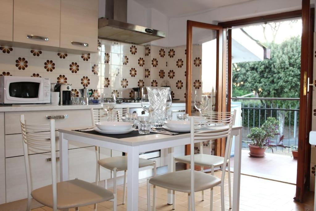 Spazioso Appartamento Castel di Leva Exterior photo