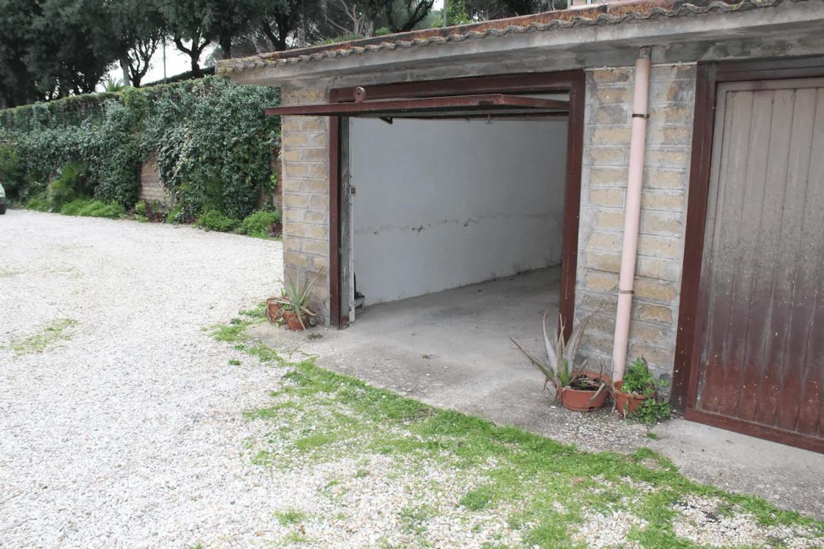 Spazioso Appartamento Castel di Leva Exterior photo